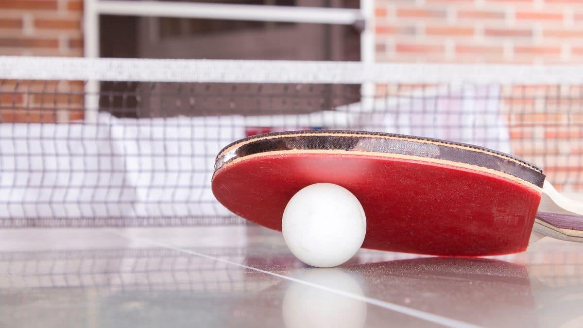 Hacer deporte en casa es posible y el tenis de mesa es una buena alternativa