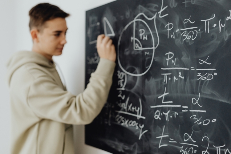 derivadas y ecuaciones logarítmicas